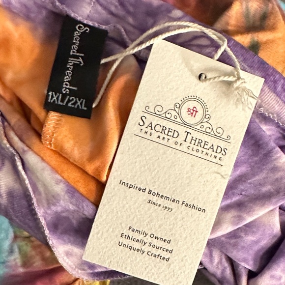 NWT.  1X/2X    Sacred Threads Multicolor Tie-Dye Halter Dress.  LG/GR/GR - Picture 4 of 5